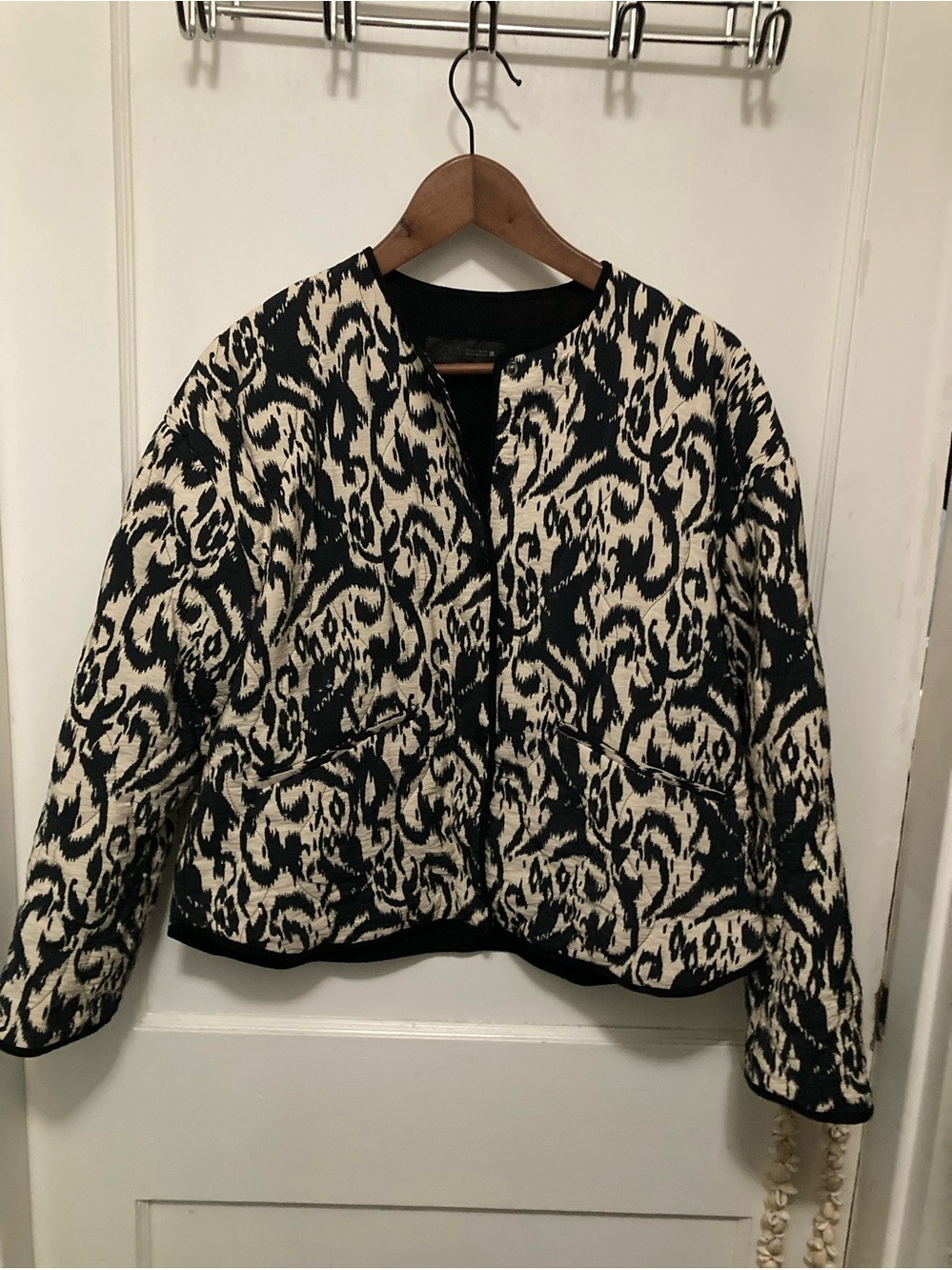 Zara small blue cream Ikat pattern quilted jacket